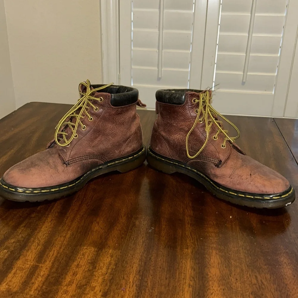 Dr Martens vintage chukka boots.